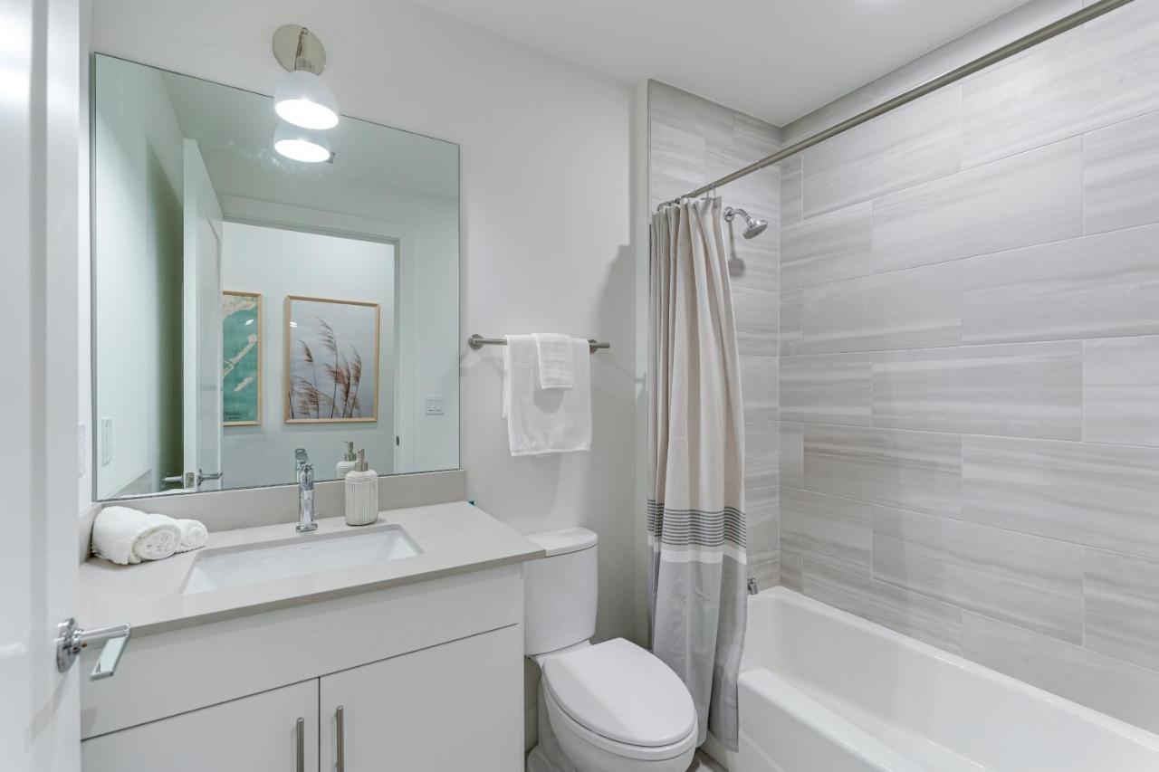 All-New, Waterfront Condo In Downtown Sarasota! Kültér fotó